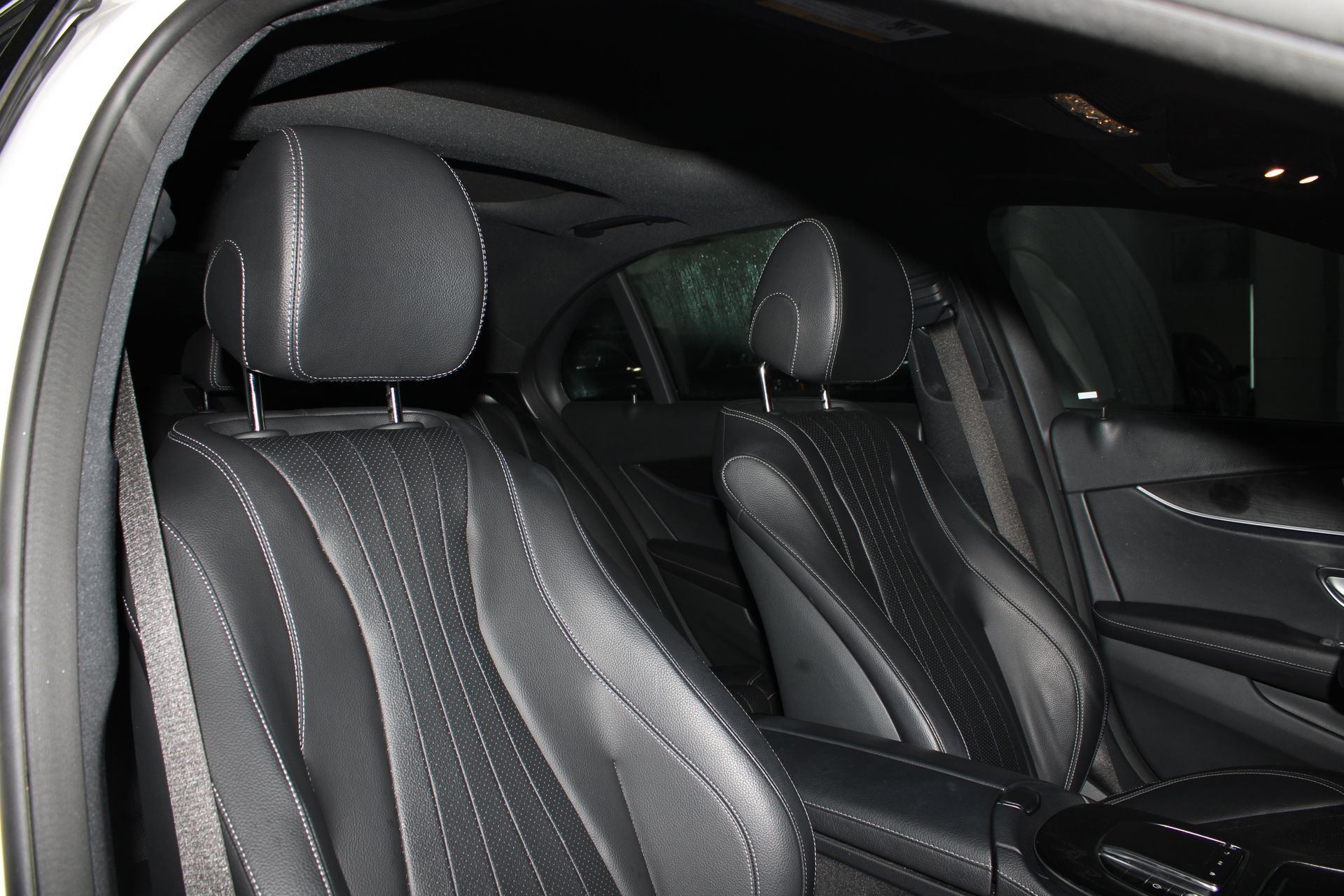 Used 2023 Mercedes-Benz E 350 4MATIC Sedan image 17