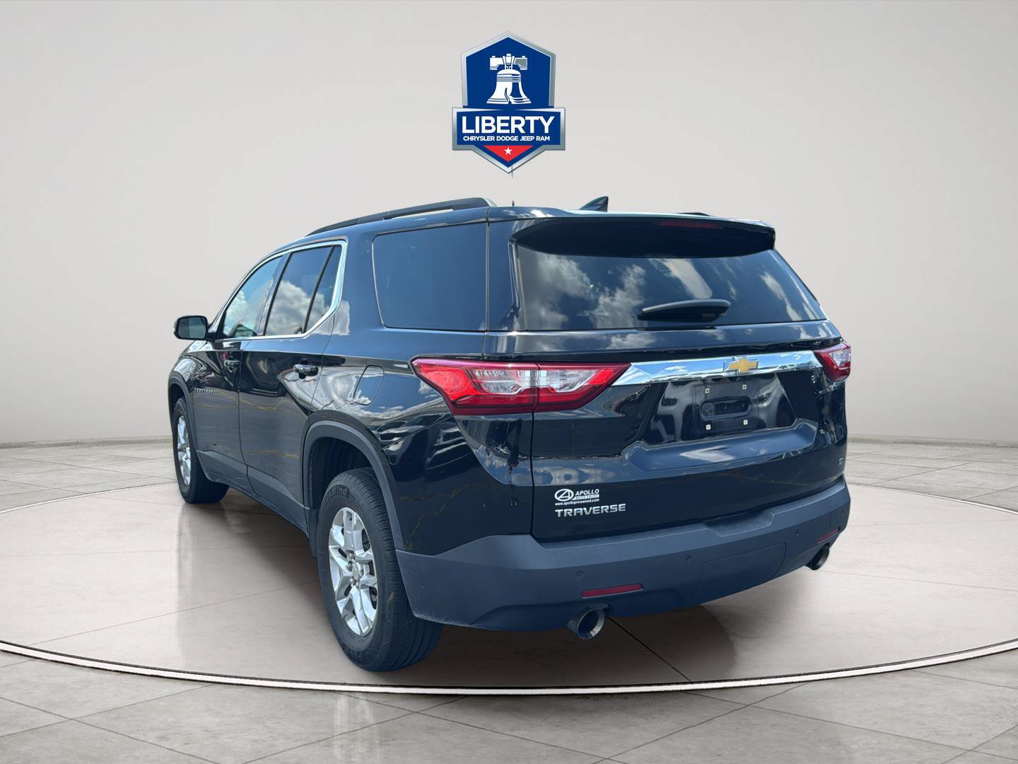 Used 2020 Chevrolet Traverse LT FWD image 8