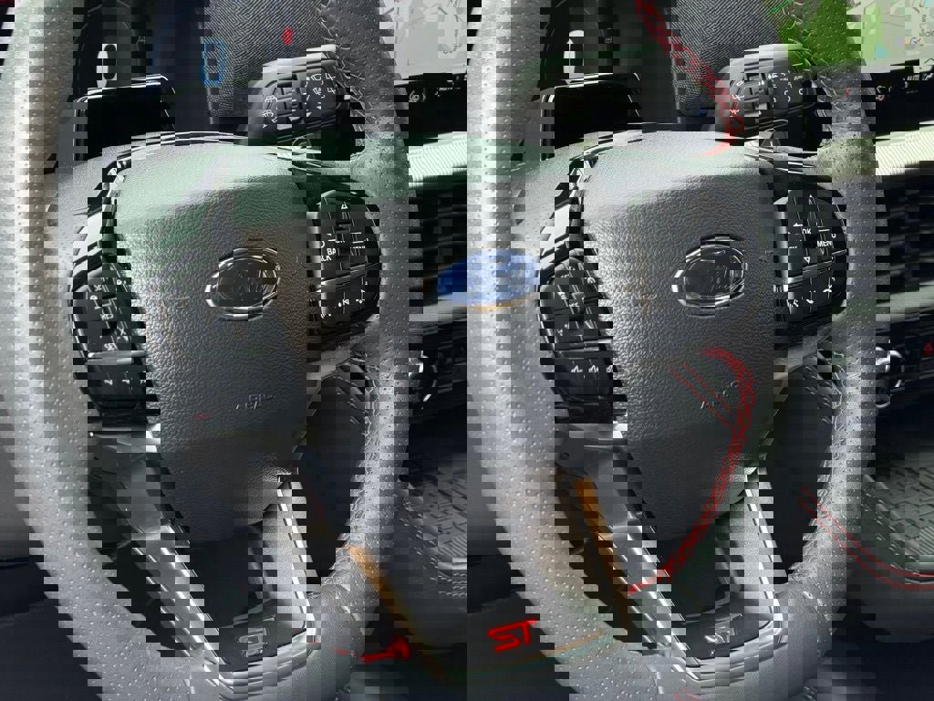 Certified 2025 Ford Explorer ST image 25