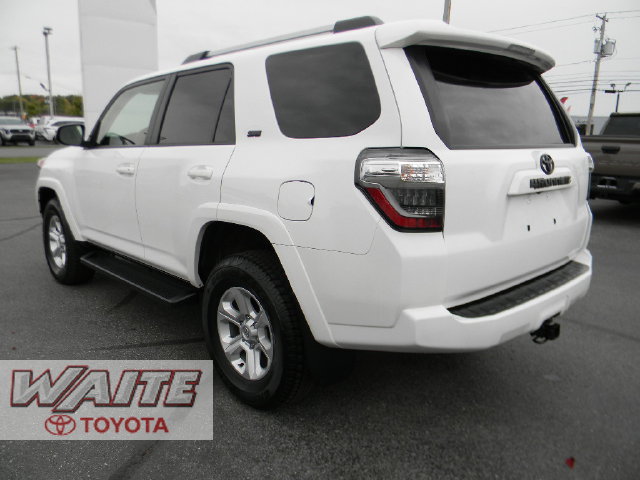 Used 2023 Toyota 4Runner SR5 Premium w/ Moonroof Package AWD/4WD image 4