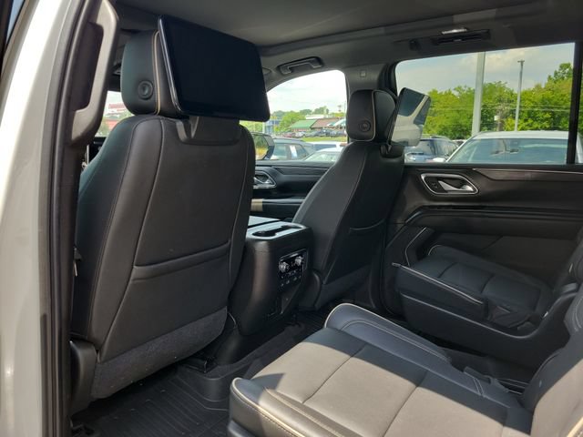 Used 2021 GMC Yukon XL SLT w/ SLT Premium Package AWD/4WD image 10