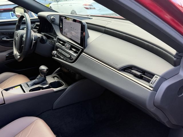 Used 2025 Lexus ES 350 Ultra Luxury w/ Accessory Package (Z2) FWD image 17