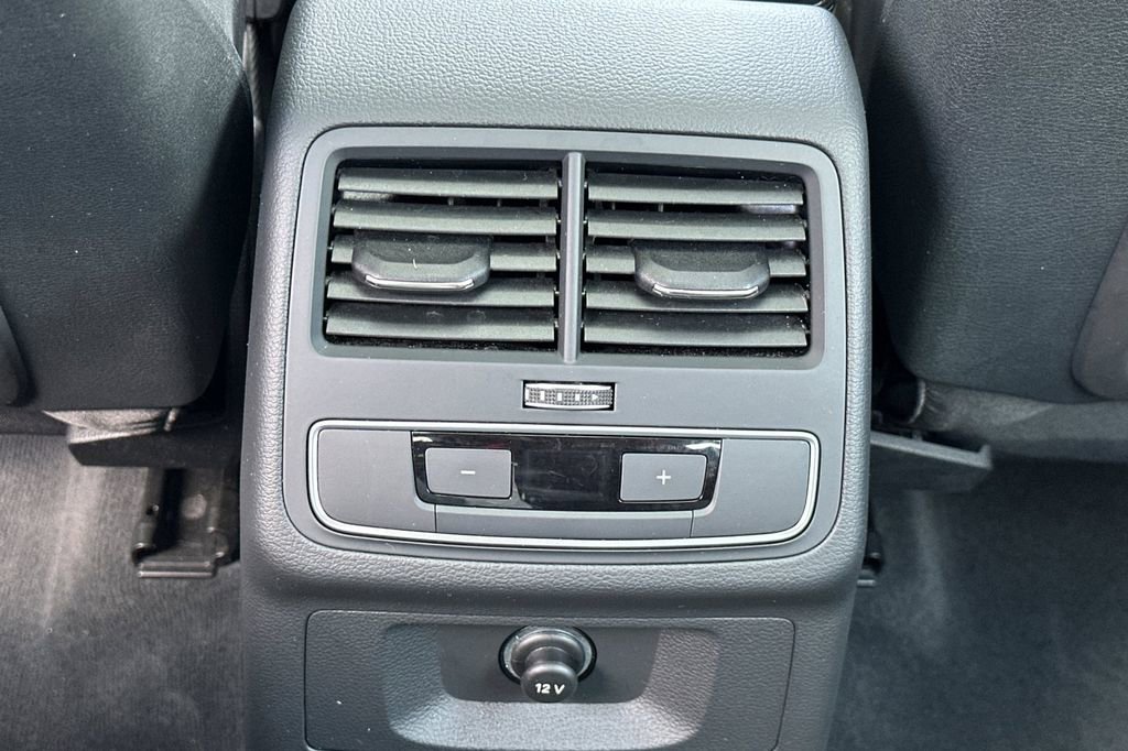 Used 2023 Audi A4 2.0T Premium w/ Convenience Package AWD/4WD image 14