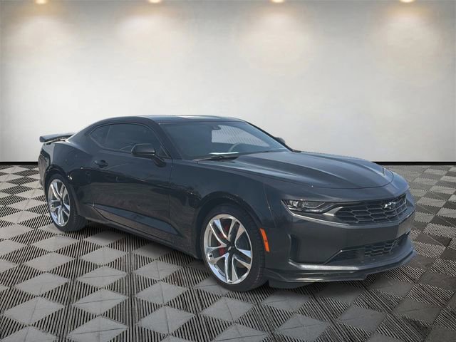 Used 2024 Chevrolet Camaro LT RWD image 3