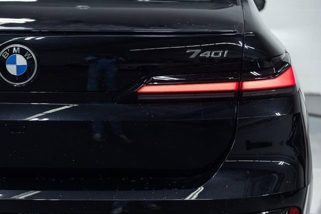 New 2026 BMW 740i xDrive image 11