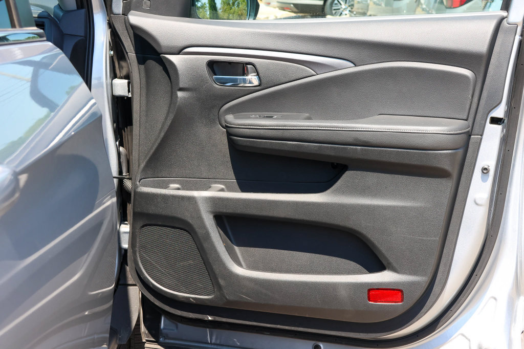 Used 2025 Honda Ridgeline RTL image 18