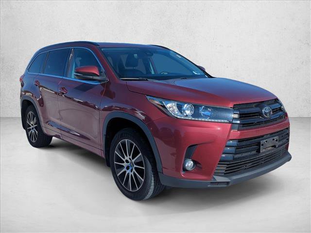 Certified 2018 Toyota Highlander SE image 3