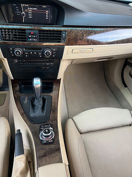 Used 2010 BMW 335i Sedan image 12
