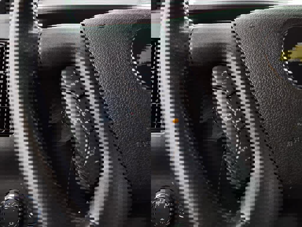 Used 2021 Chevrolet Express 2500 w/ Enhanced Convenience Package image 20