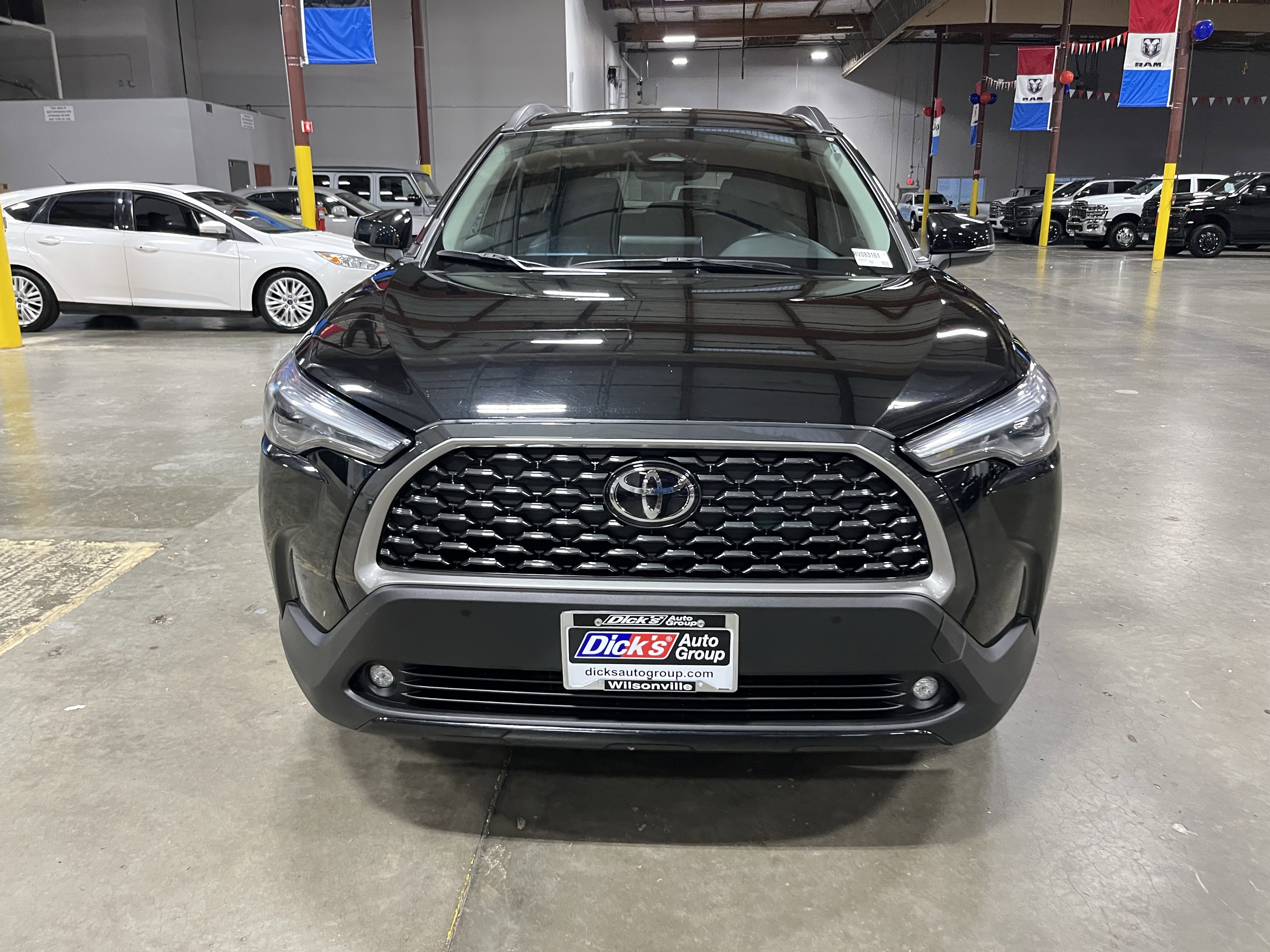 Used 2024 Toyota Corolla Cross XLE image 8