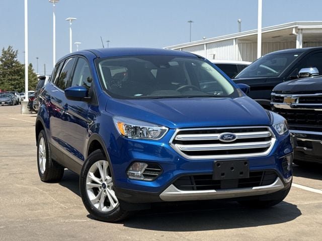 Used 2019 Ford Escape SE AWD/4WD image 2