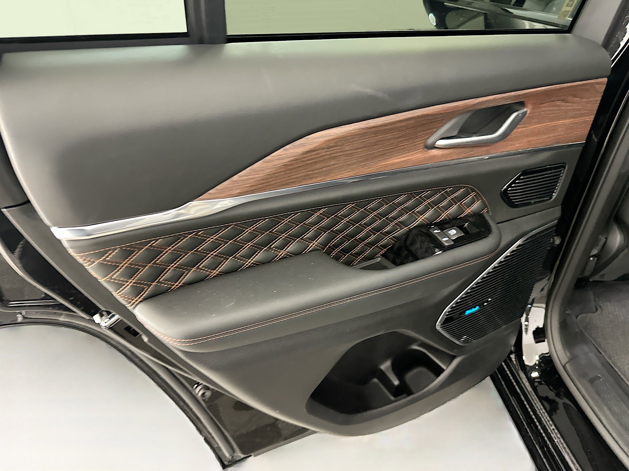 Used 2022 Jeep Grand Cherokee Summit image 28