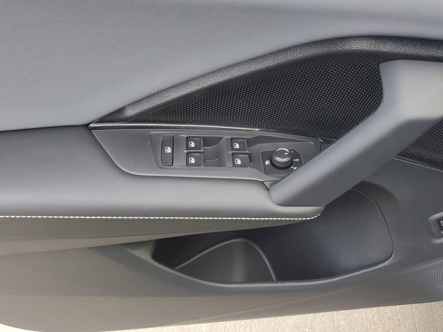 New 2026 Volkswagen Tiguan SE R-Line AWD/4WD image 21