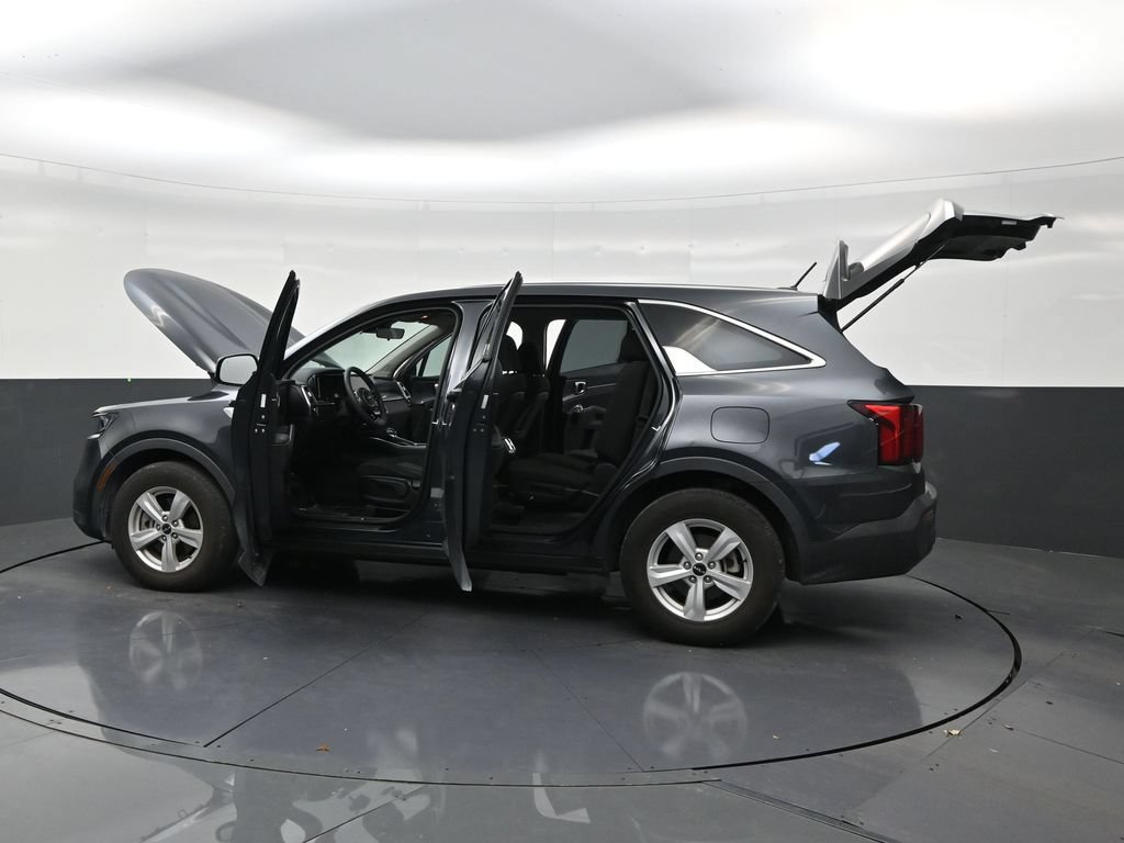 Used 2023 Kia Sorento LX FWD image 30