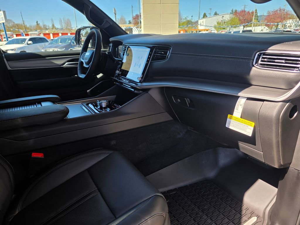 New 2026 Jeep Grand Wagoneer 4WD image 30