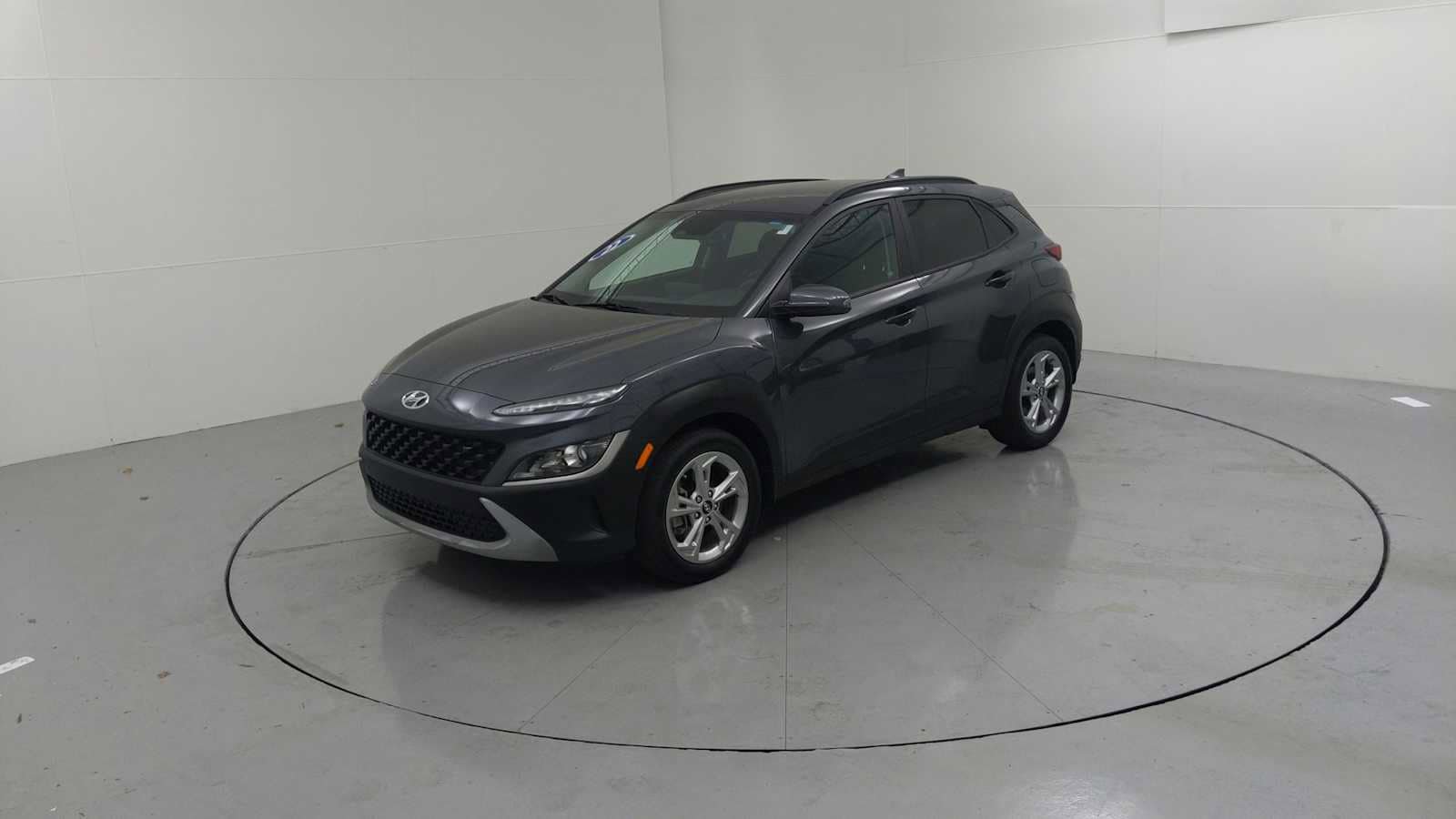 Used 2022 Hyundai Kona SEL w/ Cargo Package AWD/4WD image 4