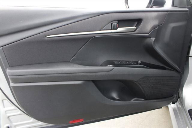 Used 2025 Toyota Camry LE FWD image 16
