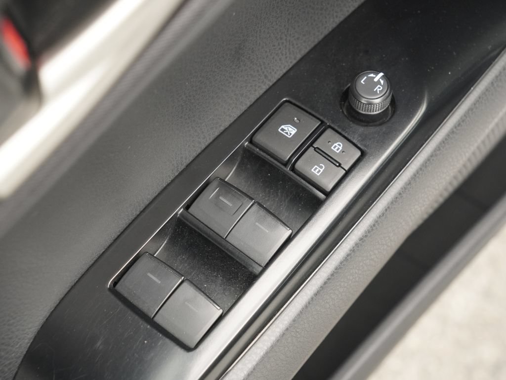 Used 2025 Toyota Camry LE FWD image 12