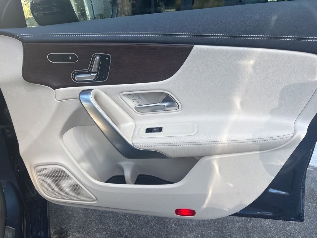 Used 2021 Mercedes-Benz CLA 250 CLA 250 image 25