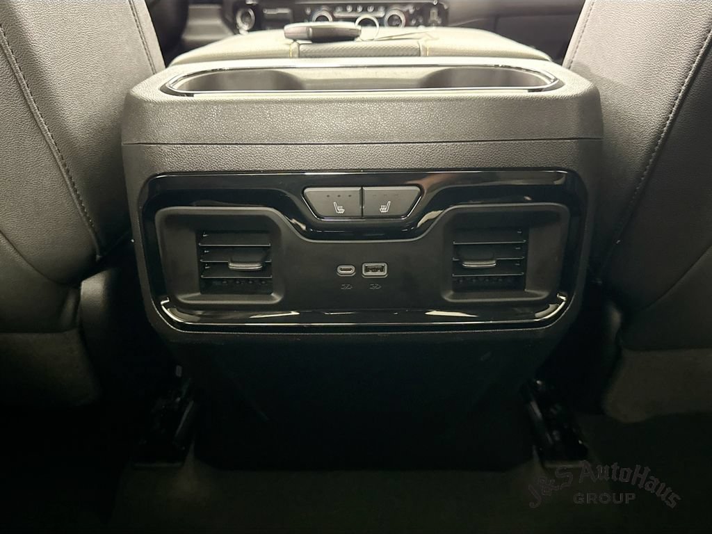 Used 2023 Chevrolet Silverado 1500 ZR2 w/ Technology Package AWD/4WD image 32