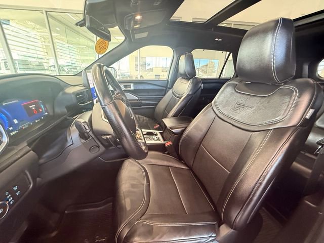 Used 2020 Ford Explorer ST w/ Premium Technology Package image 15