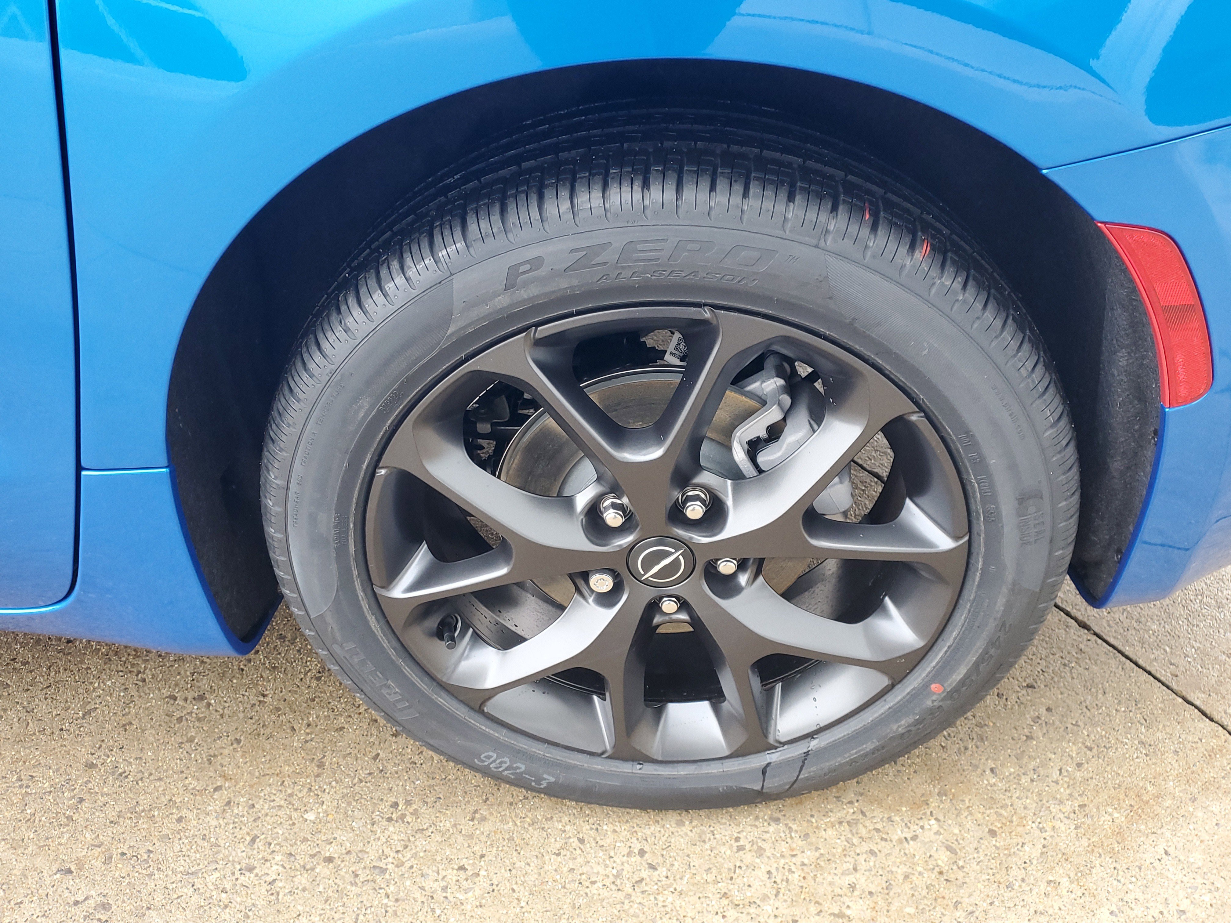 New 2026 Chrysler Pacifica Select w/ S Appearance Package image 5