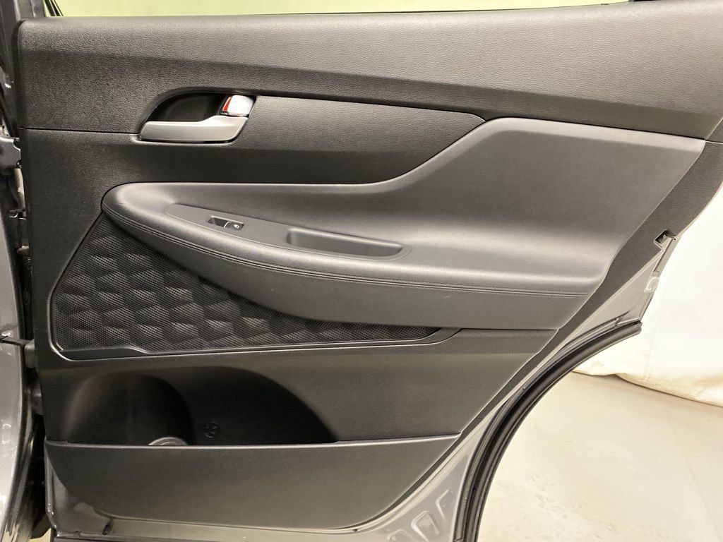Used 2019 Hyundai Santa Fe SE image 13