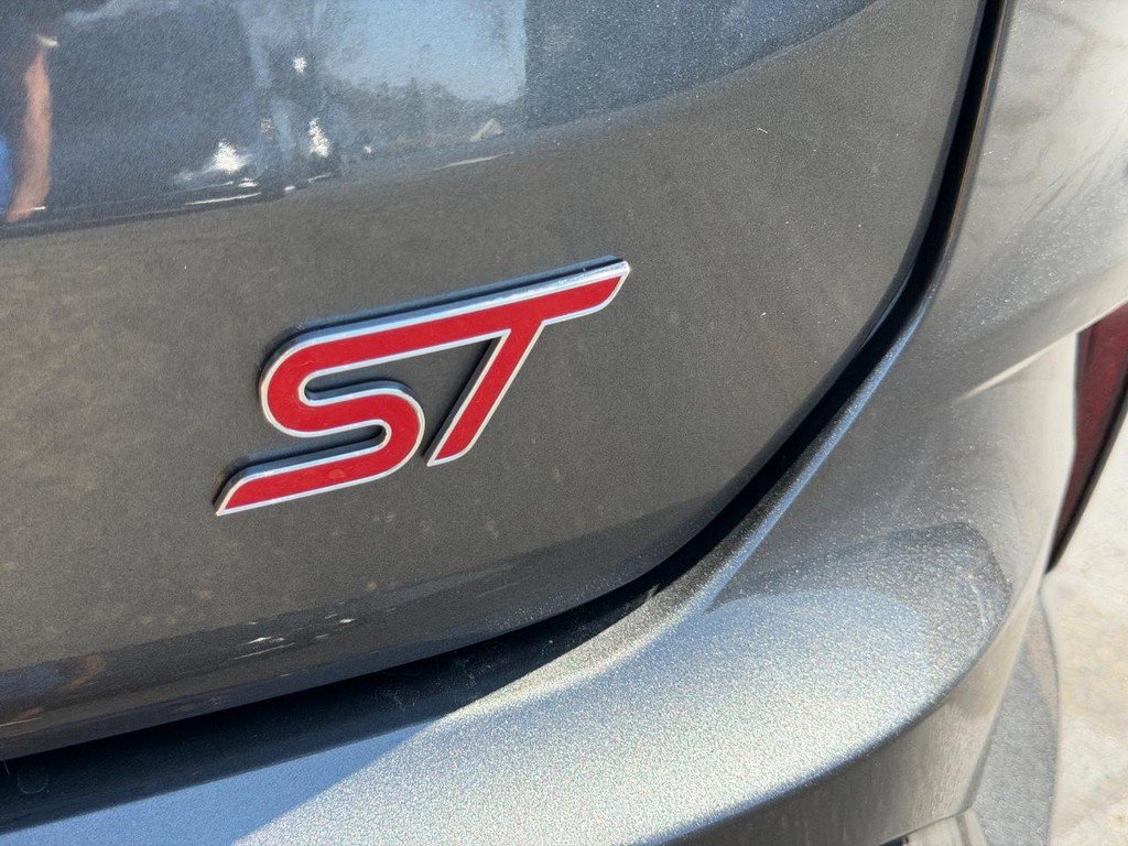 Used 2020 Ford Edge ST w/ Equipment Group 401A image 9