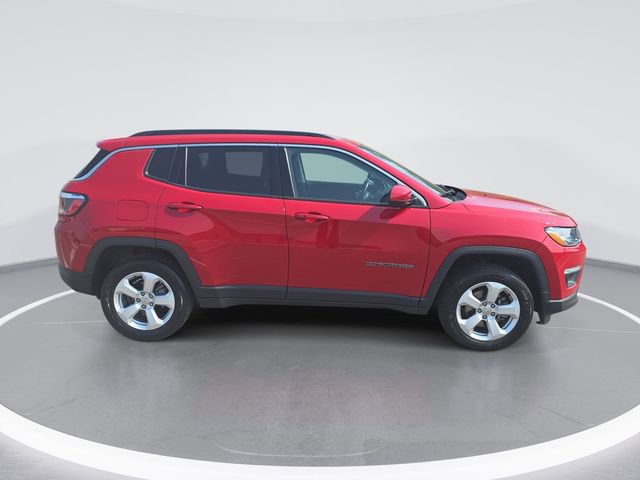 Used 2020 Jeep Compass Latitude w/ Cold Weather Group image 2