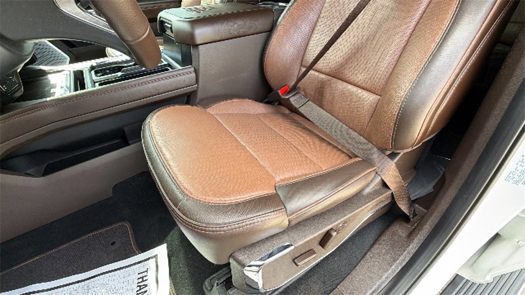 Used 2025 Ford F350 King Ranch w/ FX4 Off-Road Package image 21