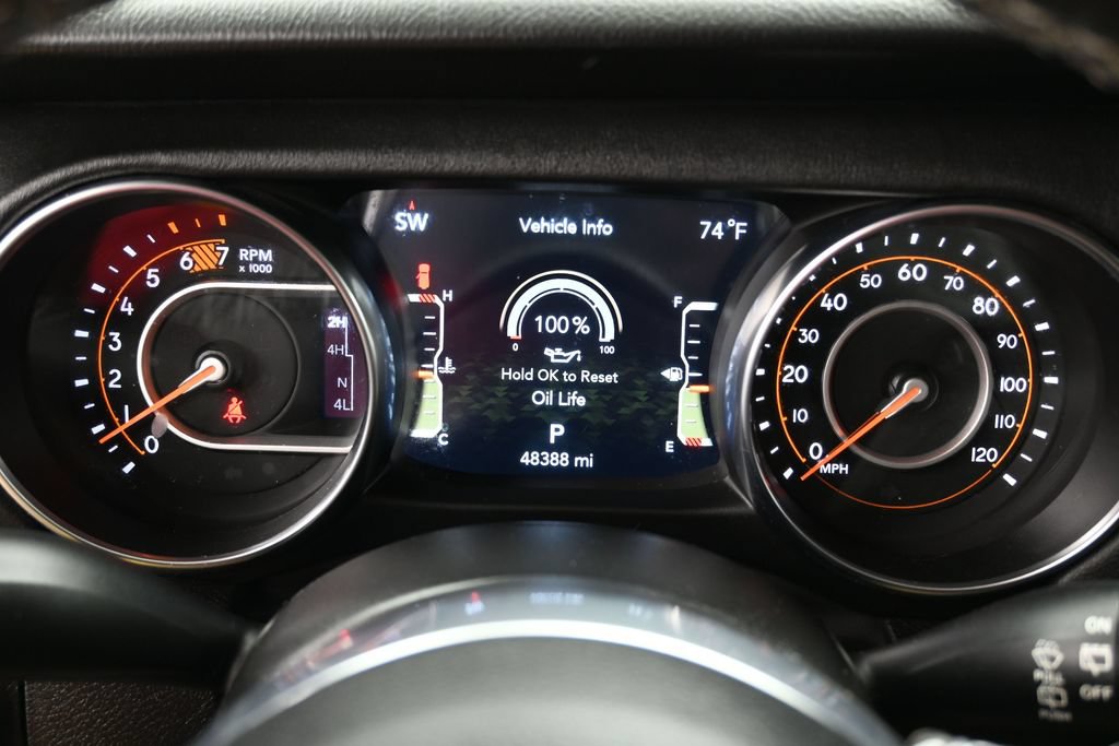 Used 2023 Jeep Wrangler Unlimited Sahara w/ Cold Weather Group AWD/4WD image 17