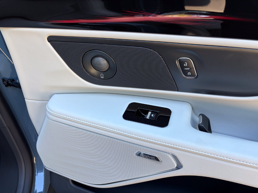 New 2026 Lincoln Nautilus Reserve AWD/4WD image 34