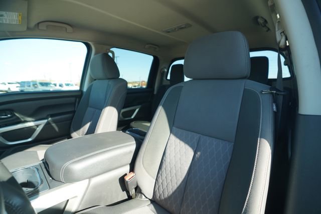 Used 2024 Nissan Titan SV w/ SV Convenience Package image 34
