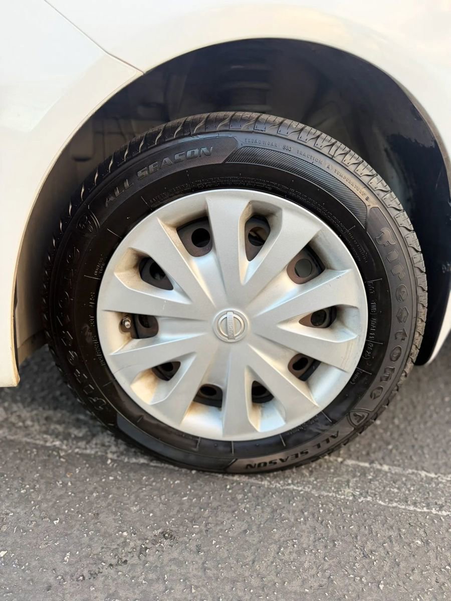 Used 2016 Nissan Versa S FWD image 14