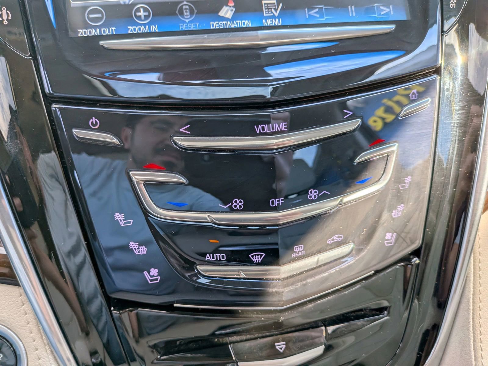 Used 2016 Cadillac Escalade ESV Luxury image 79