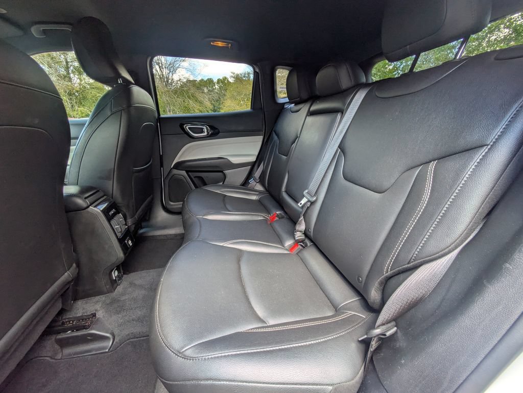 Used 2025 Jeep Compass Limited AWD/4WD image 14