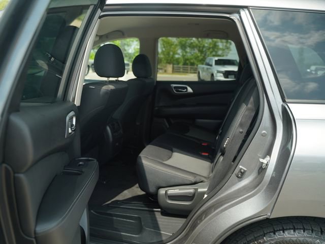 Used 2020 Nissan Pathfinder S AWD/4WD image 14