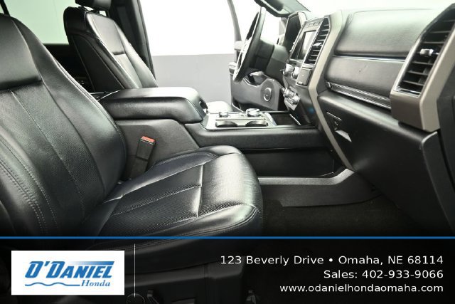 Used 2019 Ford Expedition XLT w/ Equipment Group 202A AWD/4WD image 42