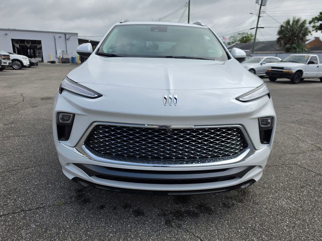 Used 2025 Buick Encore GX Avenir w/ Avenir Technology Package FWD image 16