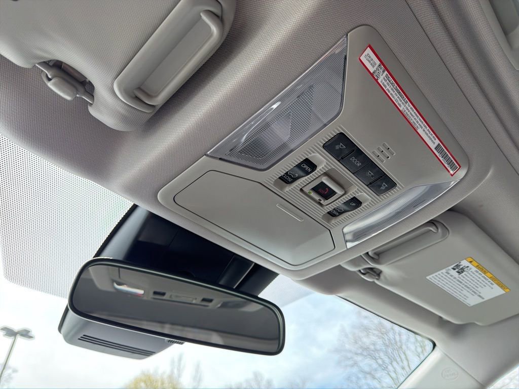 Used 2025 Toyota RAV4 XLE w/ Convenience Package AWD/4WD image 29