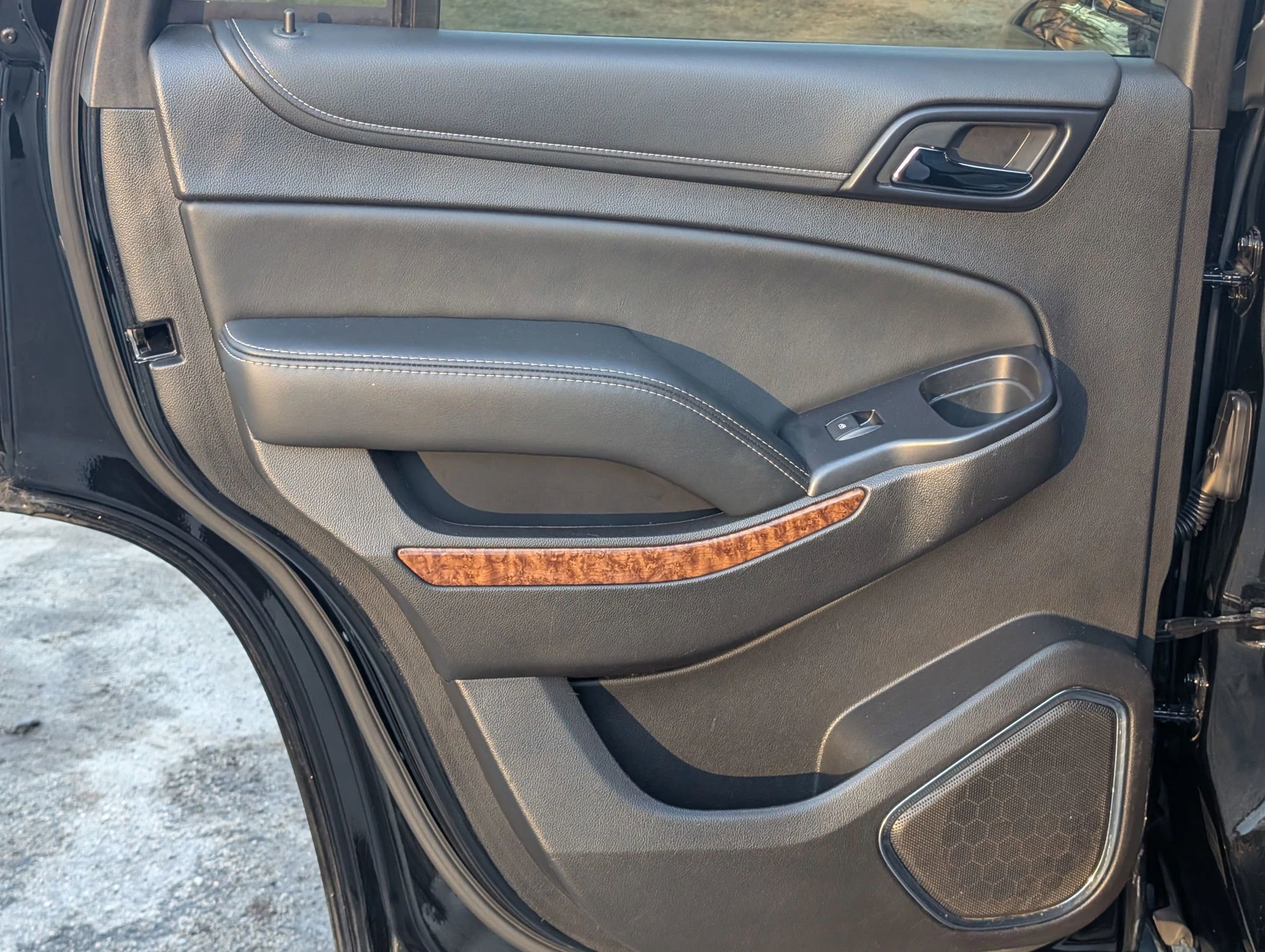 Used 2016 Chevrolet Tahoe LTZ image 35