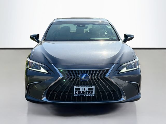 Used 2022 Lexus ES 300h w/ Premium Package FWD image 2