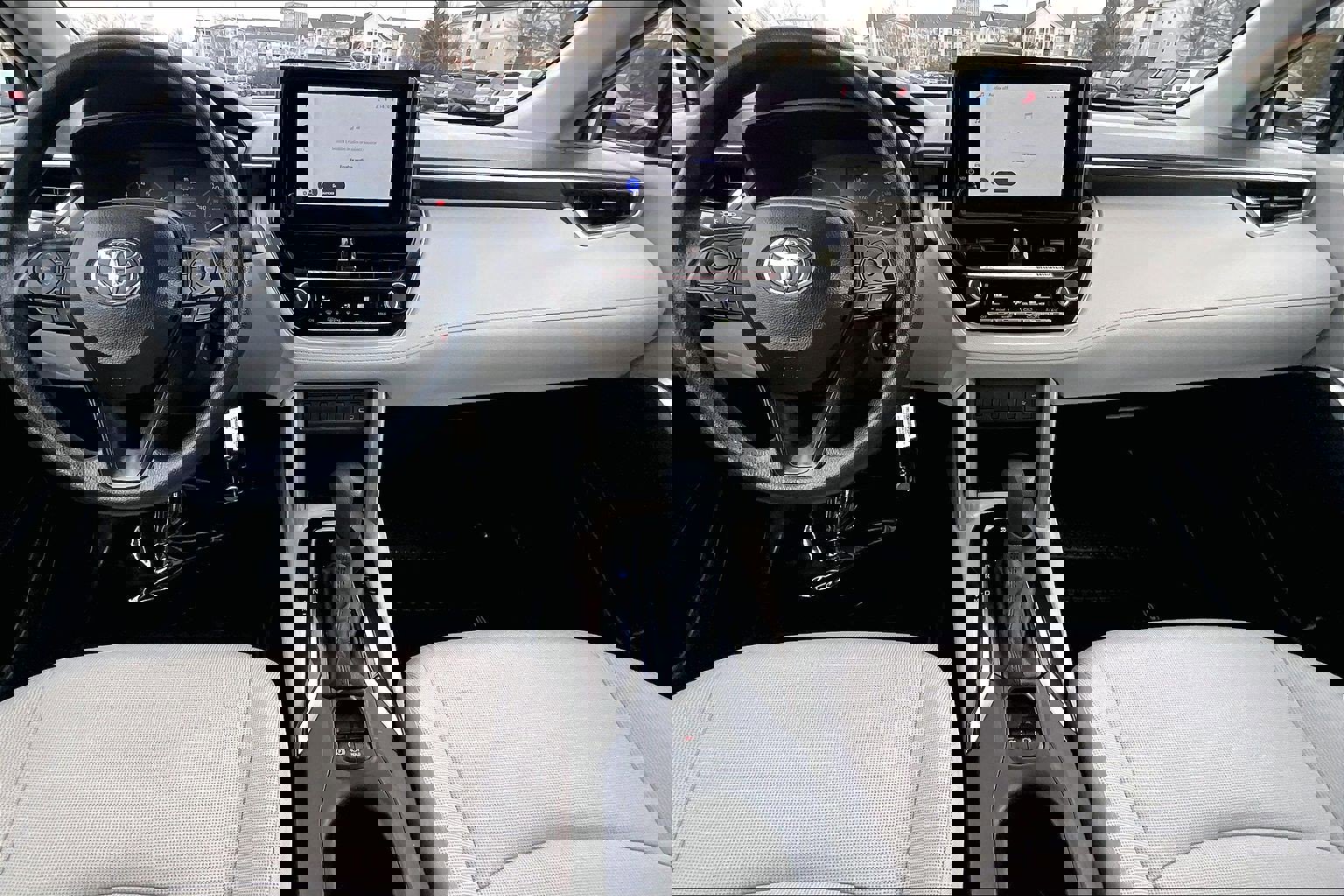 Used 2024 Toyota Corolla Cross L image 13