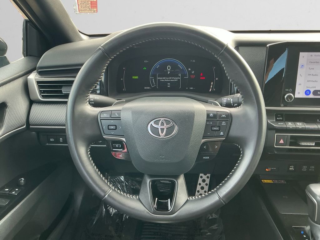 Used 2025 Toyota Camry SE image 12