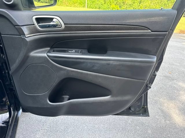 Used 2018 Jeep Grand Cherokee Limited AWD/4WD image 10