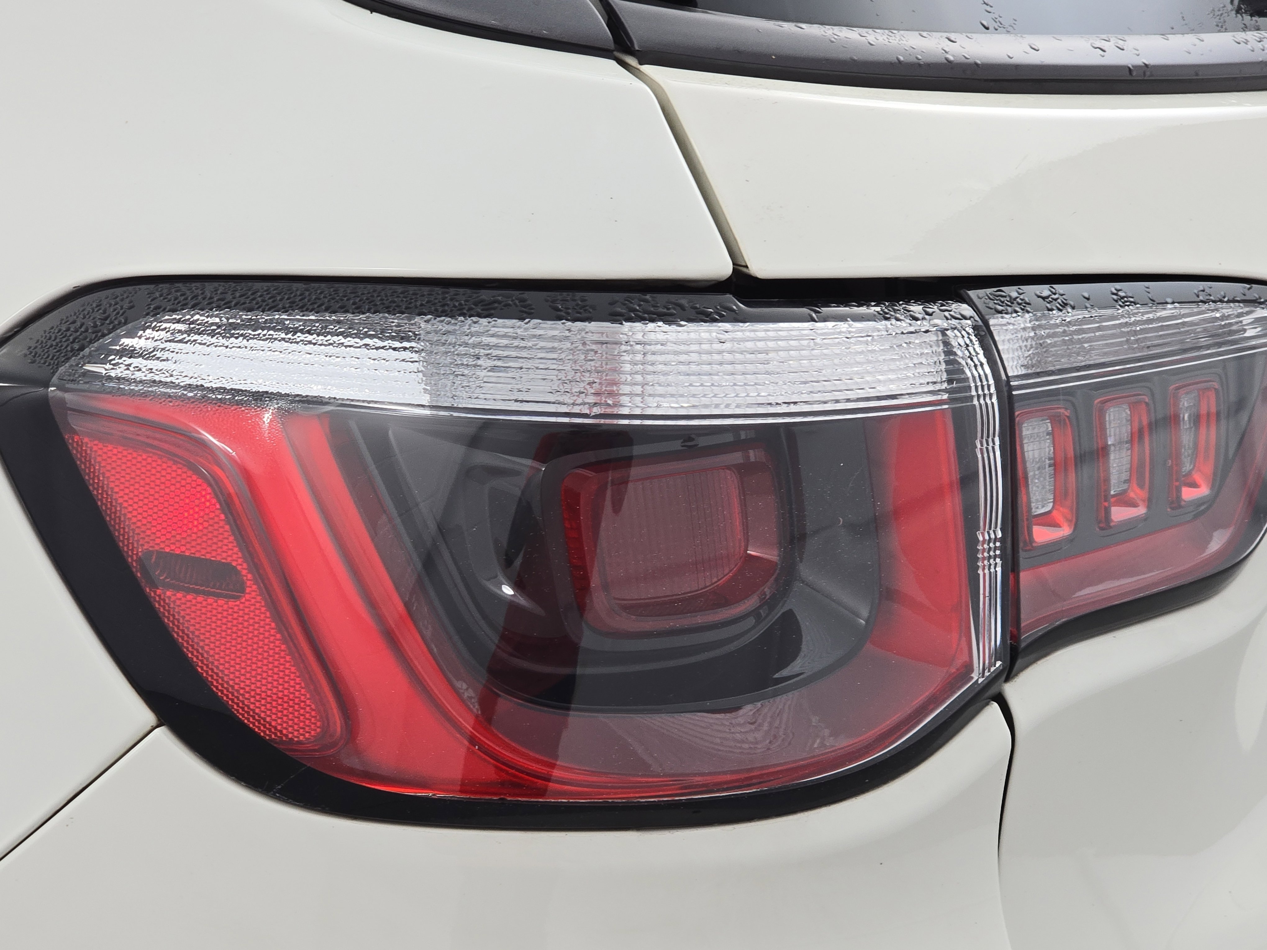 Used 2018 Jeep Compass Trailhawk w/ Cold Weather Group image 32