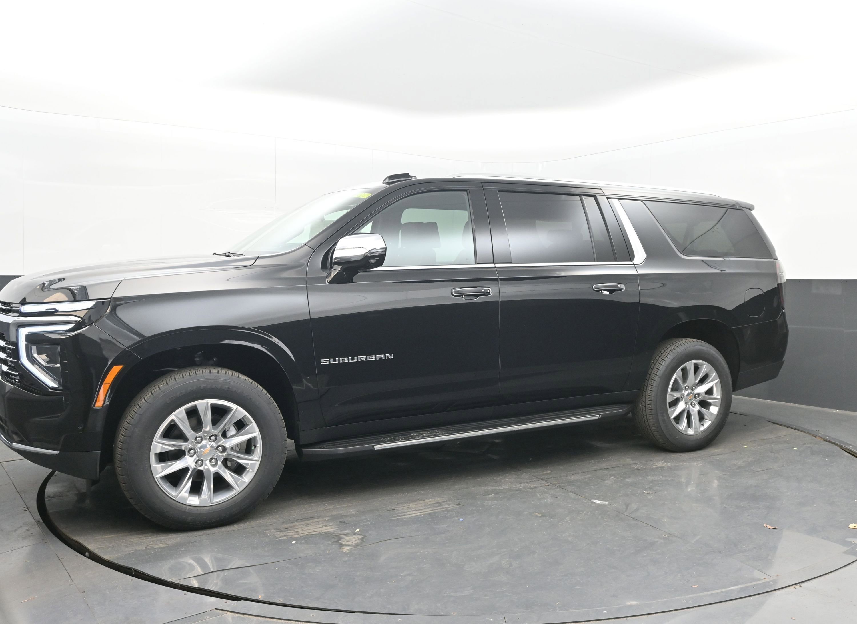 New 2026 Chevrolet Suburban Premier RWD image 5