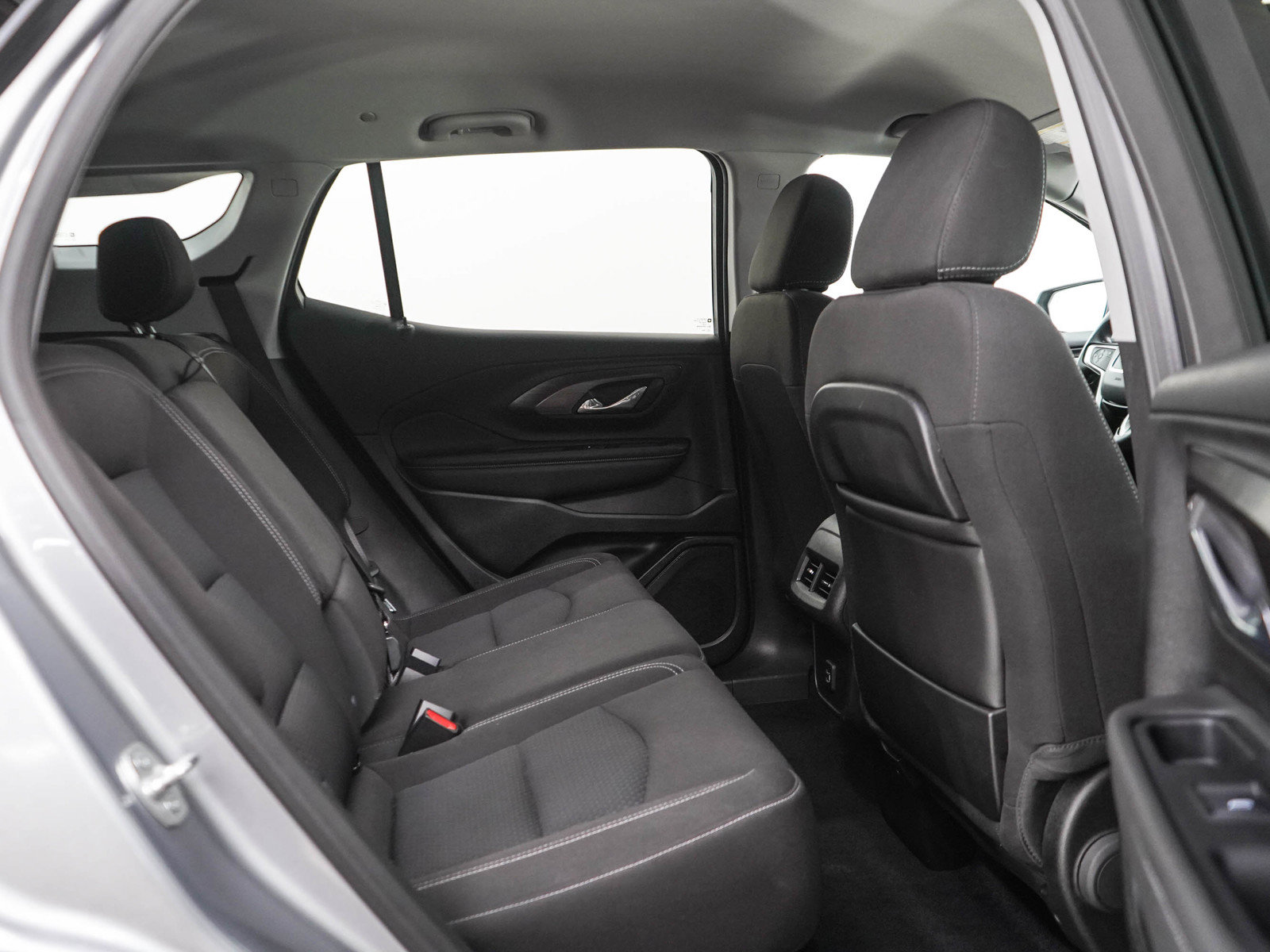 Used 2024 GMC Terrain SLE FWD image 12