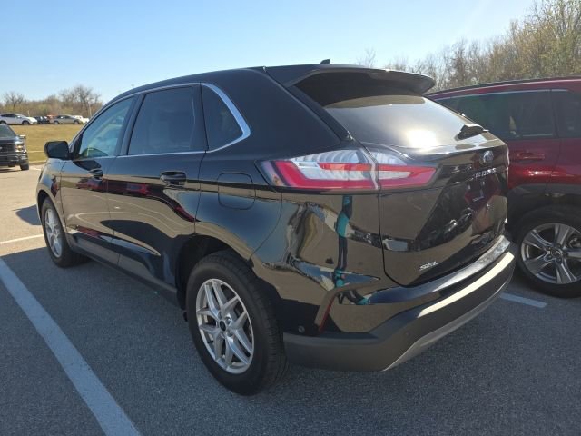 Used 2024 Ford Edge SEL image 3