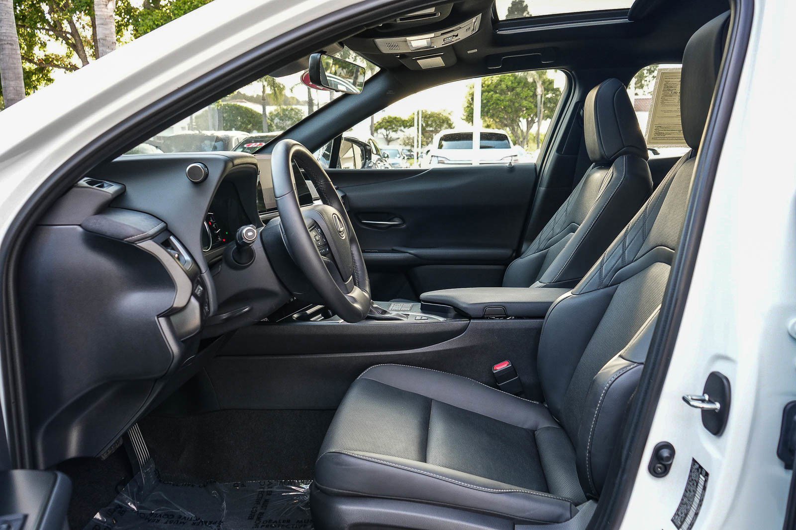 Used 2024 Lexus UX 250h F Sport image 18